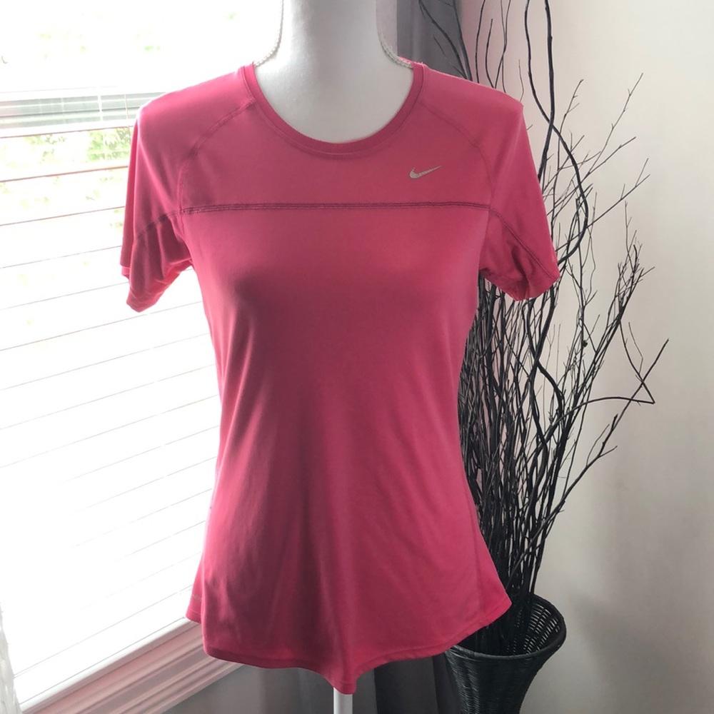 Nike Womens Running Shirt.  SZ M.